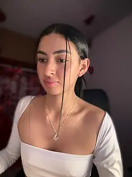 maddy bronw  online show from February 2025 12:09:01 AM