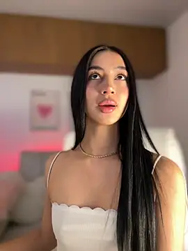 maddy bronw  online show from October 2025 10:21:01 PM