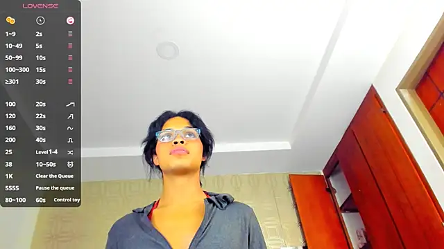 evelyn wine online show from February 2025 11:04:02 PM