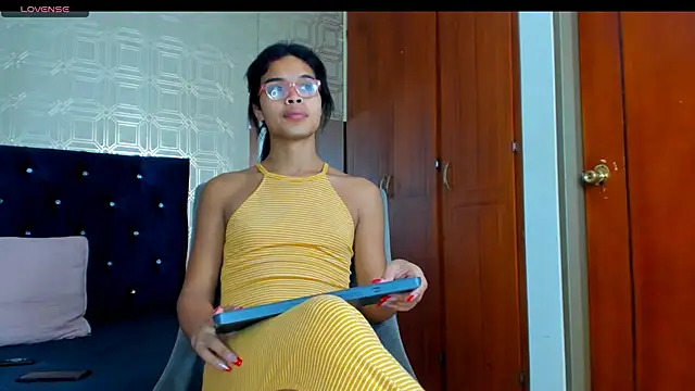 evelyn wine online show from March 2025 09:48:01 PM