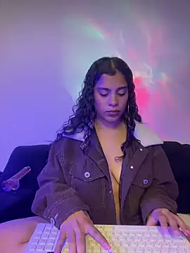 NINA 18 YEARS online show from December 2024 11:25:01 PM