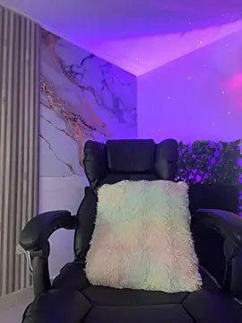 NINA 18 YEARS online show from November 2025 03:54:01 AM