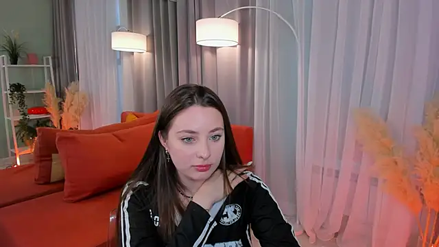 MoonLissa online show from February 2025 12:57:02 PM