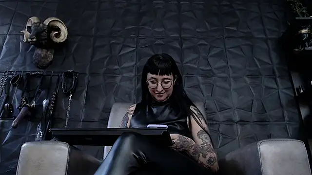 Agata Darkness online show from December 2025 09:30:01 PM