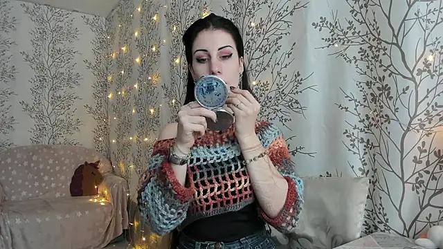 Snapshot of Mary0Lou chatting on December 2024 07:06:02 AM Mary0Lou online show from December 2024 07:06:02 AM