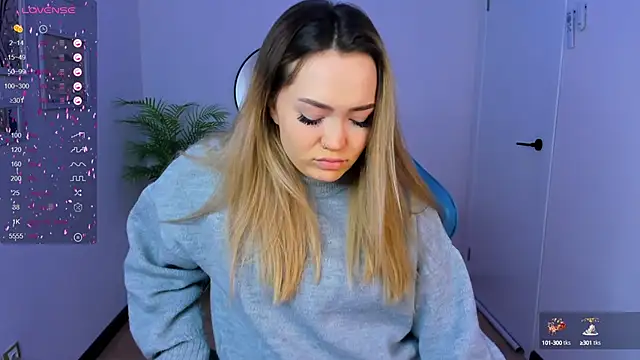 Evia r0se online show from January 2025 11:04:02 AM