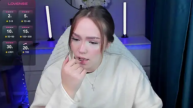 Evia r0se online show from December 2025 05:19:02 PM