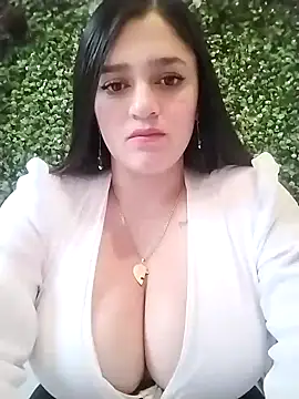 hanna-a online show from December 2024 08:33:01 PM