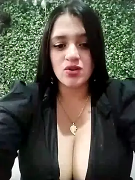 hanna-a online show from February 2025 07:44:01 PM