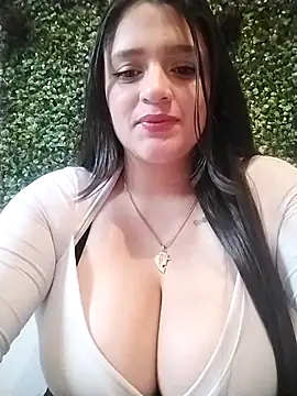 hanna-a online show from March 2025 07:16:02 PM