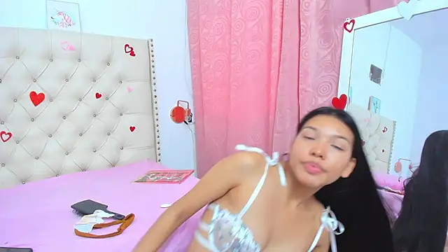 Snapshot of Kim_Eli chatting on February 2025 08:05:01 PM Kim Eli online show from February 2025 08:05:01 PM