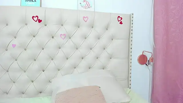 Snapshot of Kim_Eli chatting on March 2025 10:54:01 PM Kim Eli online show from March 2025 10:54:01 PM