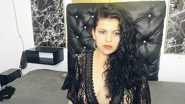 Snapshot of scarlett_w0lf chatting on January 2025 03:32:01 PM scarlett w0lf online show from January 2025 03:32:01 PM