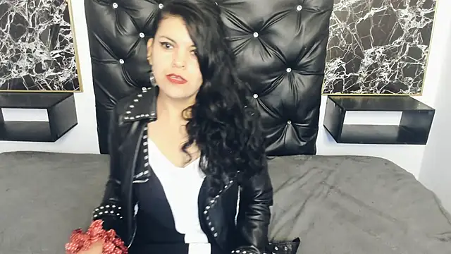 Snapshot of scarlett_w0lf chatting on January 2025 04:30:02 PM scarlett w0lf online show from January 2025 04:30:02 PM