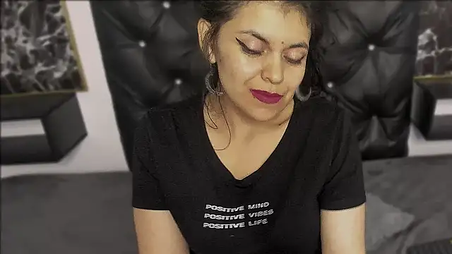 Snapshot of scarlett_w0lf chatting on February 2025 07:32:02 PM scarlett w0lf online show from February 2025 07:32:02 PM