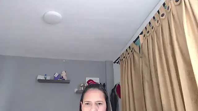 Snapshot of SusanLeroy chatting on February 2026 09:25:02 AM SusanLeroy online show from February 2026 09:25:02 AM