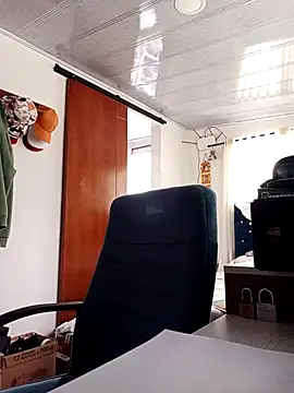 Samantha Sullivan  online show from March 2025 01:46:02 PM