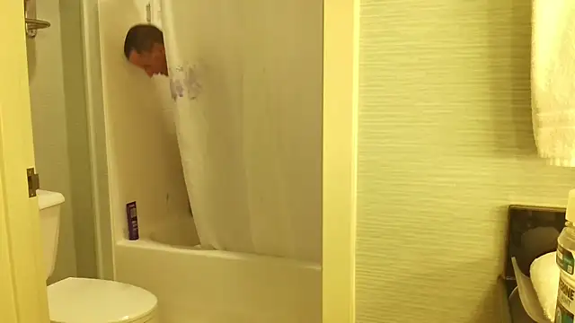 overaveragefreak4you online show from April 2026 12:35:01 AM