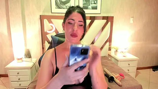 Snapshot of Vero_wayne chatting on May 2026 01:39:02 PM Vero wayne online show from May 2026 01:39:02 PM