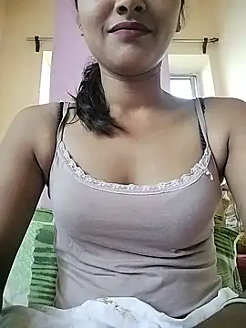 Snapshot of MISSQUEEN48 chatting on July 2026 11:24:01 AM MISSQUEEN48 online show from July 2026 11:24:01 AM