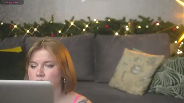 Kira Citro online show from December 2024 10:11:01 PM