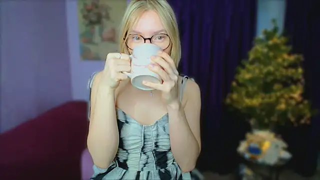 TaylorBre online show from December 2025 06:52:01 AM