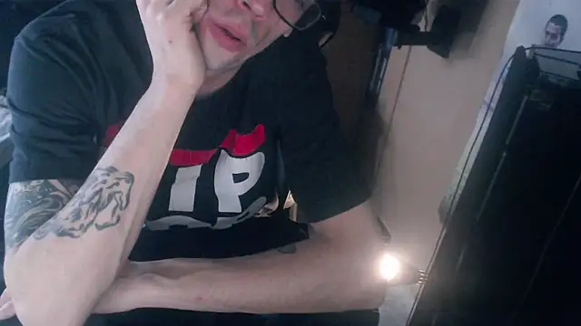 Snapshot of Xbox4200 chatting on January 2026 11:34:02 AM Xbox4200 online show from January 2026 11:34:02 AM