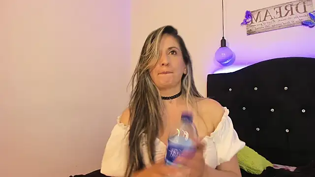 Vivi tits online show from January 2025 12:46:01 AM