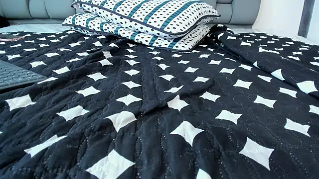 Jade squirtt online show from January 2025 01:53:02 PM