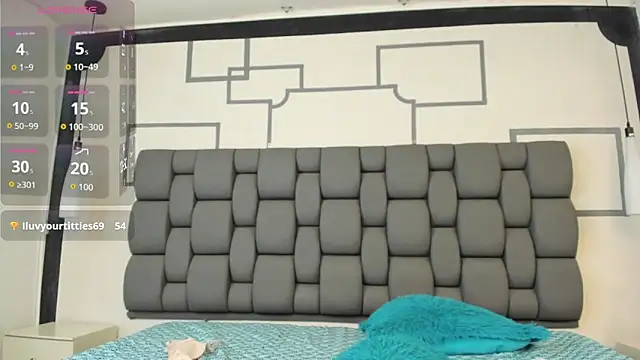 Jade squirtt online show from October 2025 01:01:01 PM