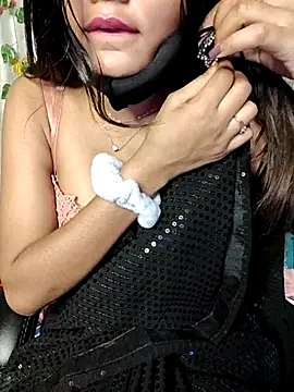 Reena Singh53 online show from March 2025 04:12:02 PM