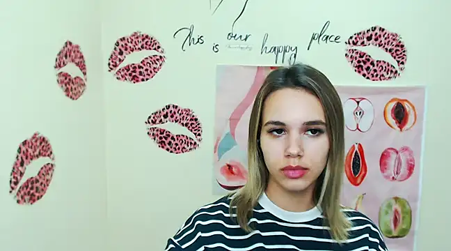  StAcY online show from December 2024 05:44:01 PM