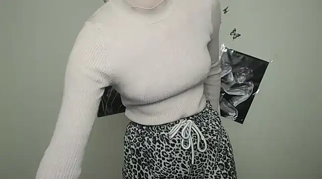  StAcY online show from February 2025 01:16:02 PM