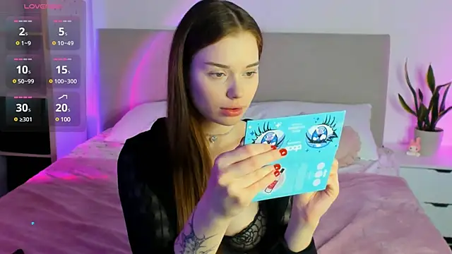 Lisa Moones online show from March 2025 02:19:01 PM