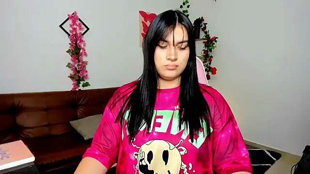 Emic  online show from February 2025 06:58:02 PM