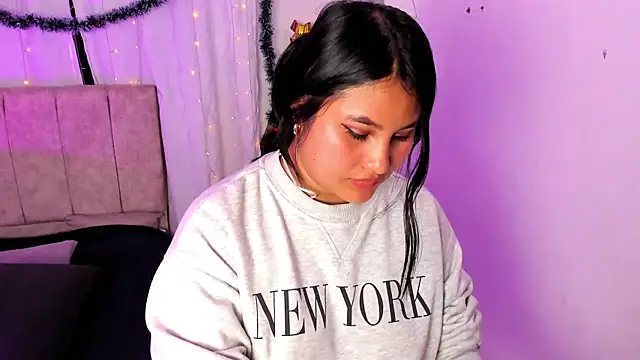 Little Ivy online show from January 2025 10:11:02 PM