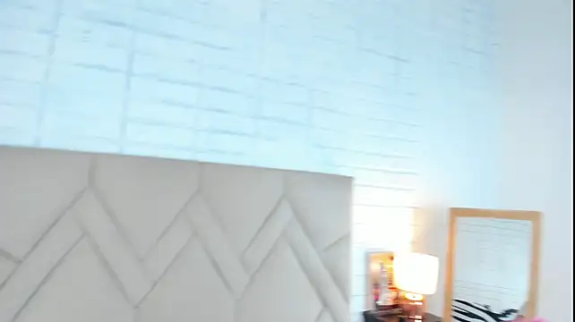 Isis Osman online show from December 2024 07:56:02 AM