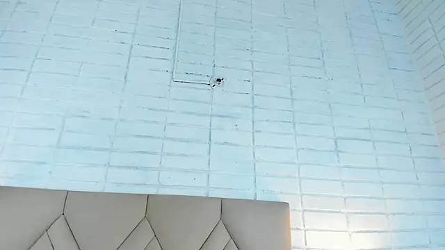 Isis Osman online show from January 2025 11:23:01 PM