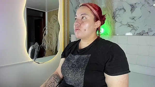 Bruja  Scarlata online show from October 2025 10:16:02 AM