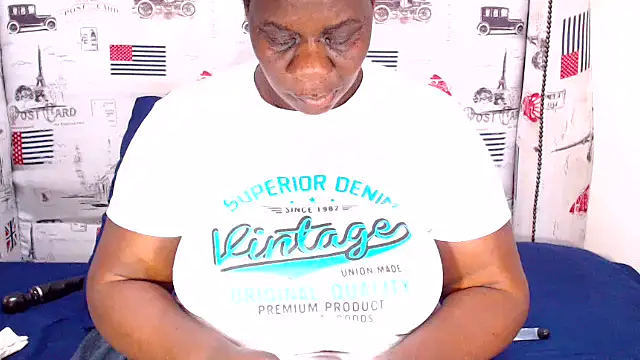 Honeybumsx32 online show from December 2025 09:07:01 AM