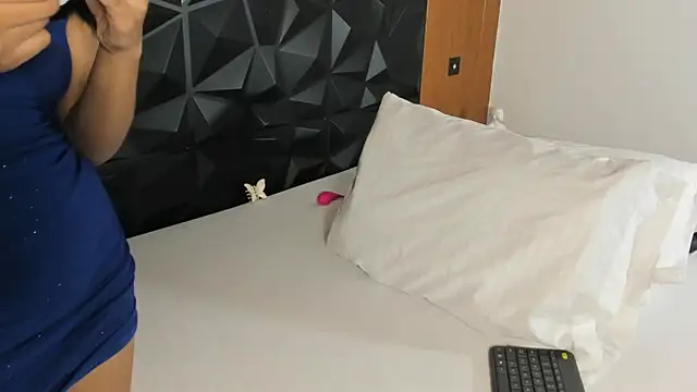 Wendy Marchall online show from February 2025 10:08:02 PM