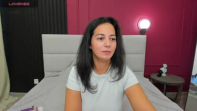 Linda Insatiable online show from September 2025 01:29:01 AM