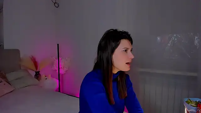 Laura Leee online show from February 2025 09:30:01 AM