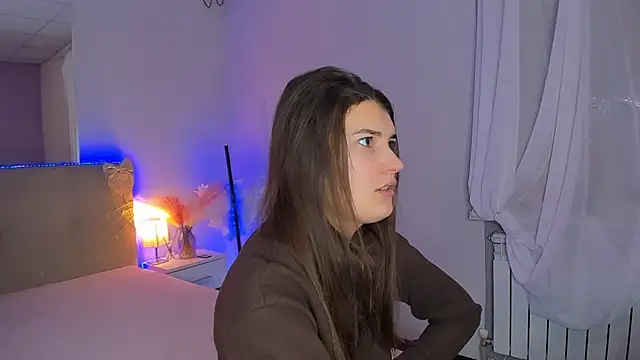 Laura Leee online show from February 2026 06:18:02 AM