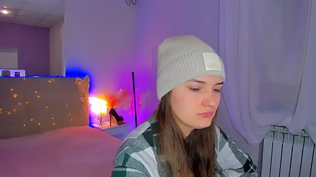 Laura Leee online show from February 2026 06:17:01 AM