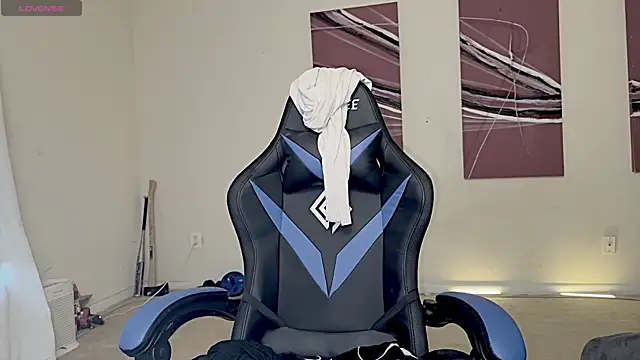 VeronicaRonnieTaylor online show from December 2024 12:36:01 PM