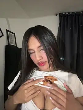 Dulceeany online show from October 2025 03:35:01 AM