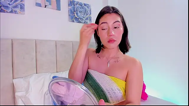 Snapshot of Nani_rosse chatting on December 2024 07:07:02 PM Nani rosse online show from December 2024 07:07:02 PM