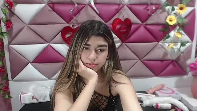 Snapshot of NahomiConnor_ chatting on February 2025 04:17:02 PM NahomiConnor online show from February 2025 04:17:02 PM