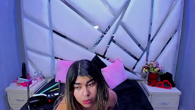 Snapshot of NahomiConnor_ chatting on September 2025 01:26:02 PM NahomiConnor online show from September 2025 01:26:02 PM